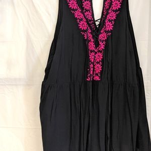 Black Tank Top With Pink flower